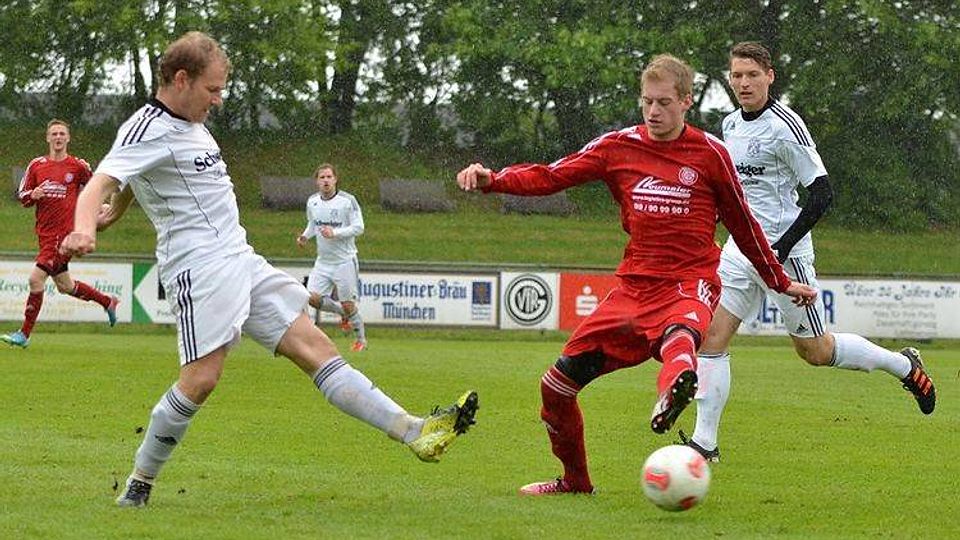 Arzberger dreht das Derby gegen Falke und hält Gar