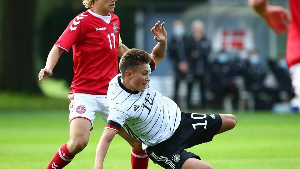 Der FC Bayern scheint an einer Verpflichtung von Junioren-Nationalspieler Tim Bischof interessiert zu sein.